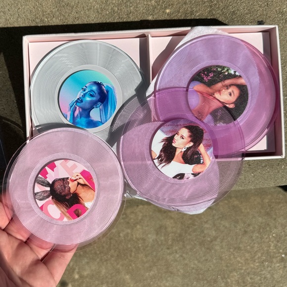 Ariana Grande Acrylic “Vinyl Record” Coaster Set (6) BNIB - Picture 2 of 4